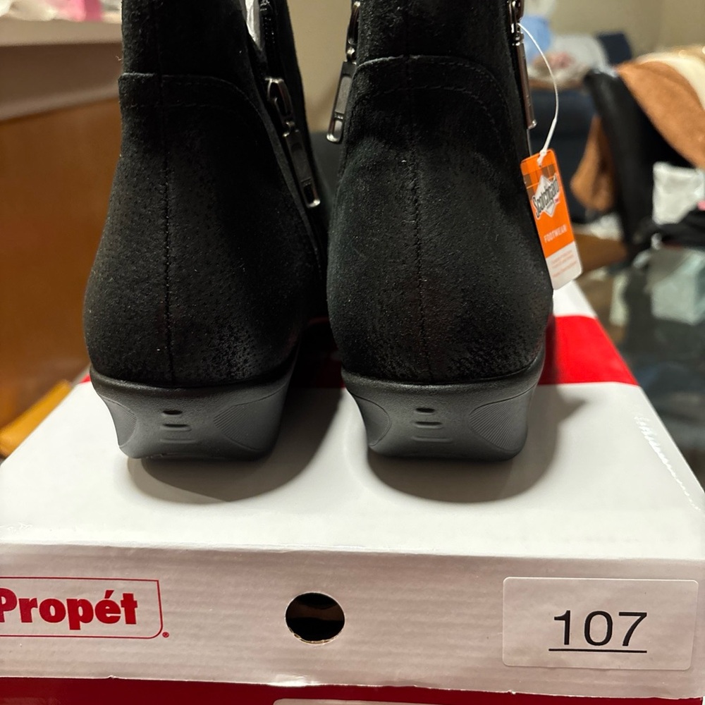 Propet Waverly is Black Suede Women’s Shortie Boots size 11 BNIB - Picture 4 of 14